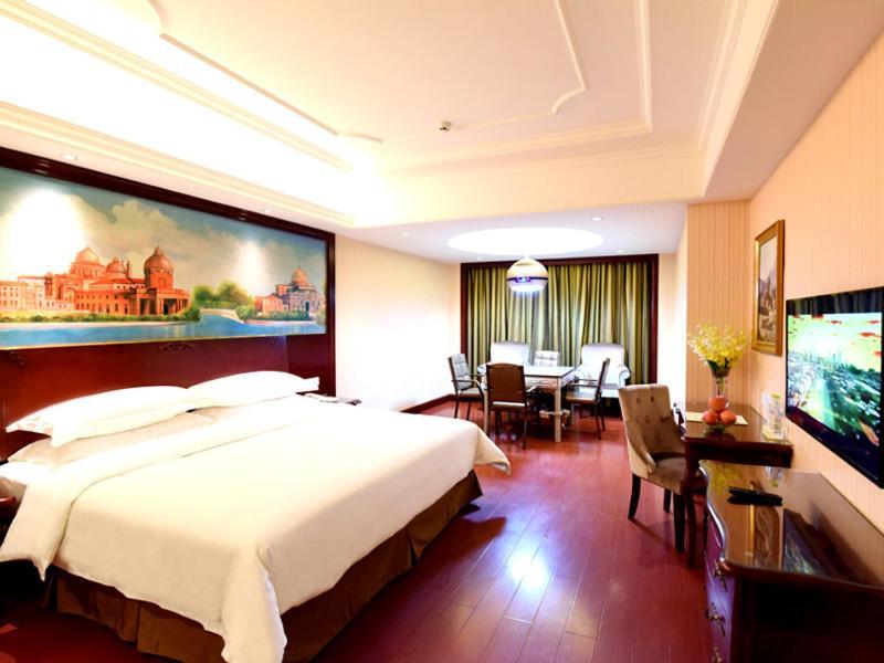 Vienna Hotel Loudi Chunyuan Pedestrian Street Eksteriør billede